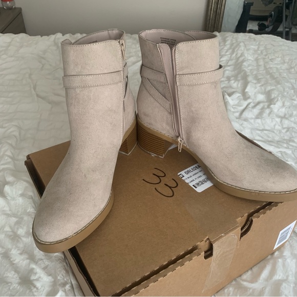 LOFT Booties NEW - Picture 4 of 11